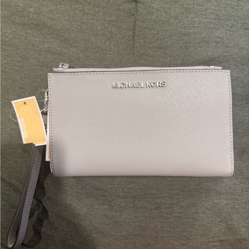 Michael Kors jet set travel Wristlet
